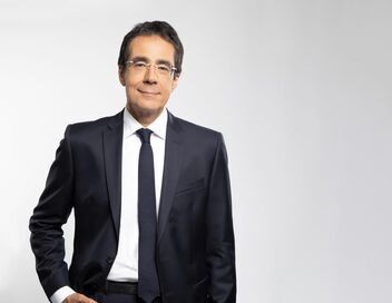 Face à Darius Rochebin